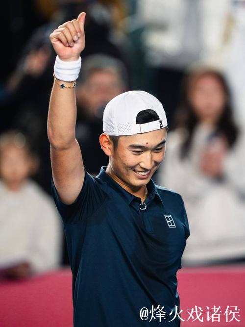 商竣程2-0索内戈 晋级中国香港网球公开赛八强 商竣程2-0索内戈 晋级中国香港网球公开赛八强